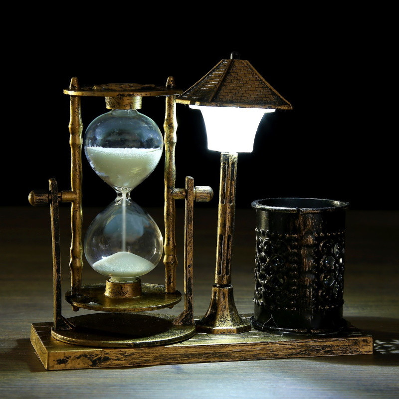 Песочные часы с карандашницей и подсветкой Уличный фонарик - фото 1 - id-p223720953