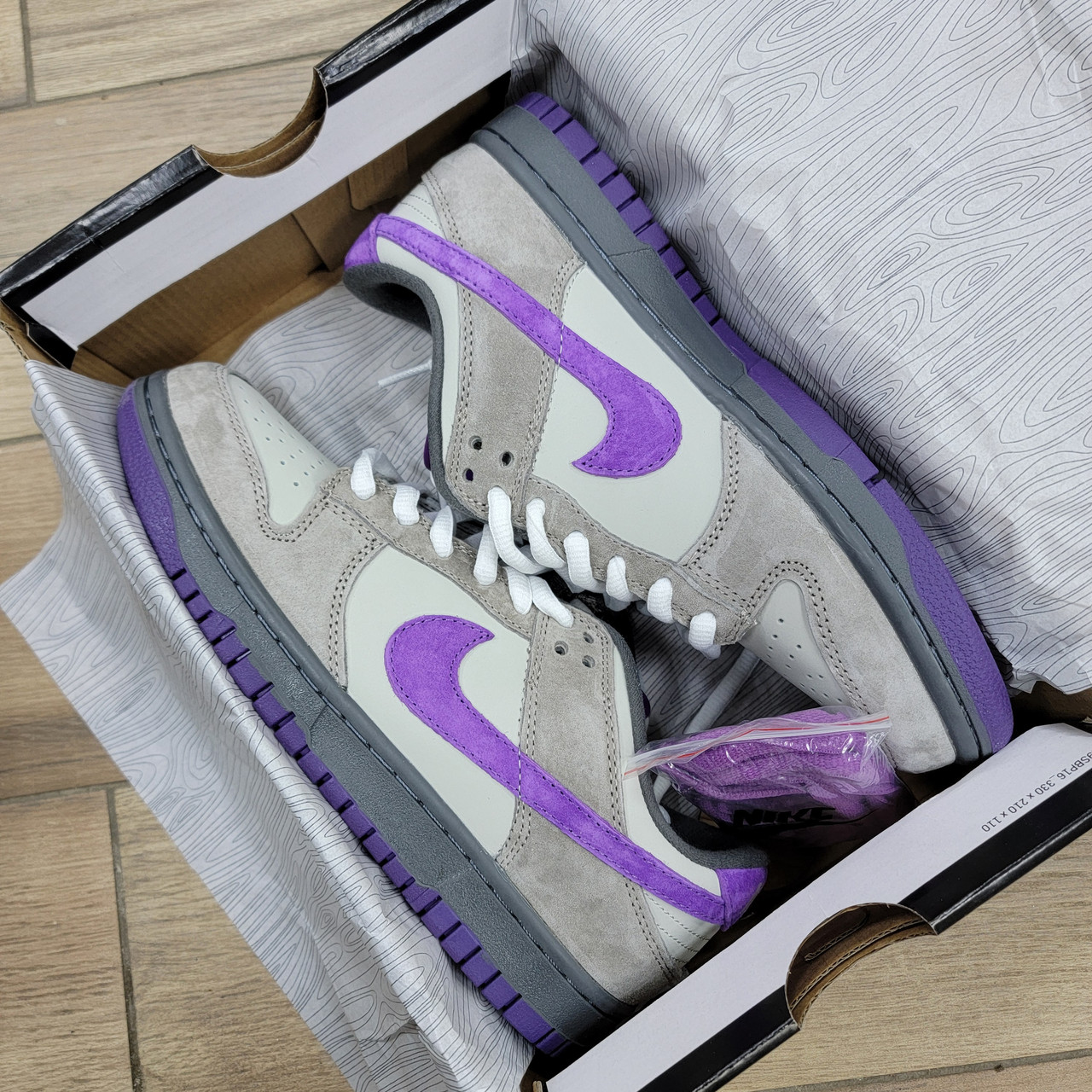 Кроссовки Wmns Nike Dunk Low Pro SB Purple Pigeon - фото 6 - id-p201641834