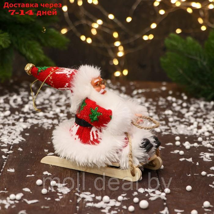 Дед Мороз "В костюмчике с узорами и мехом, на санях" 13 см, красно-белый - фото 2 - id-p223648854