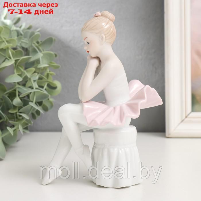 Сувенир керамика "Малышка-балерина в пачке с розовой юбкой на пуфе" 15х10,5х7,5 см - фото 3 - id-p223665039