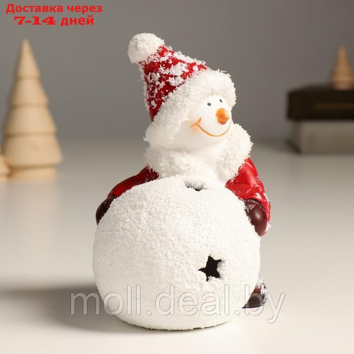 Сувенир керамика свет "Снеговик в красном пуховике со снежным шаром" 10,8х8х13,7 см - фото 5 - id-p223666647