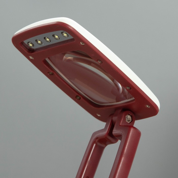 Настольная лампа с лупой 3х "Раскладушка" LED 5Вт 3000К 3хААА бордовый 9х6,5х25см RISALUX - фото 9 - id-p223793248