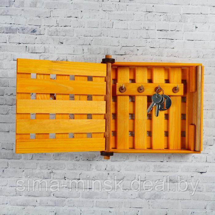 Ключница деревянная "Золотой ключик", 23 х 20 х 6 см, 4 крючка - фото 1 - id-p223793757