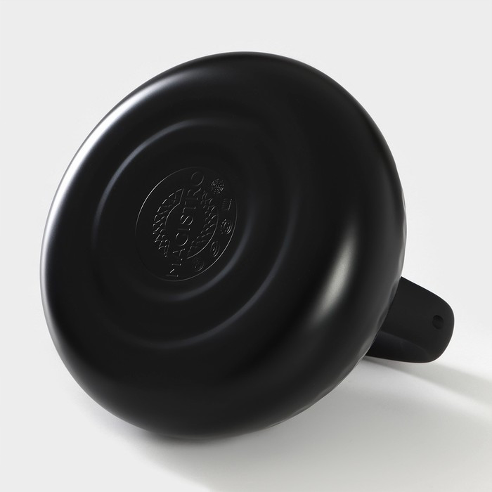 Чайник со свистком из нержавеющей стали Magistro Glow, 3 л, индукция, ручка soft-touch, цвет чёрный - фото 5 - id-p223802106