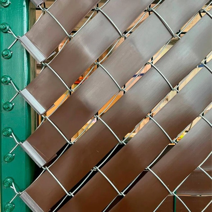 Заборная лента коричневая 55 мм, длина 50 метров + набор крепежей (50 шт) - фото 6 - id-p223867261
