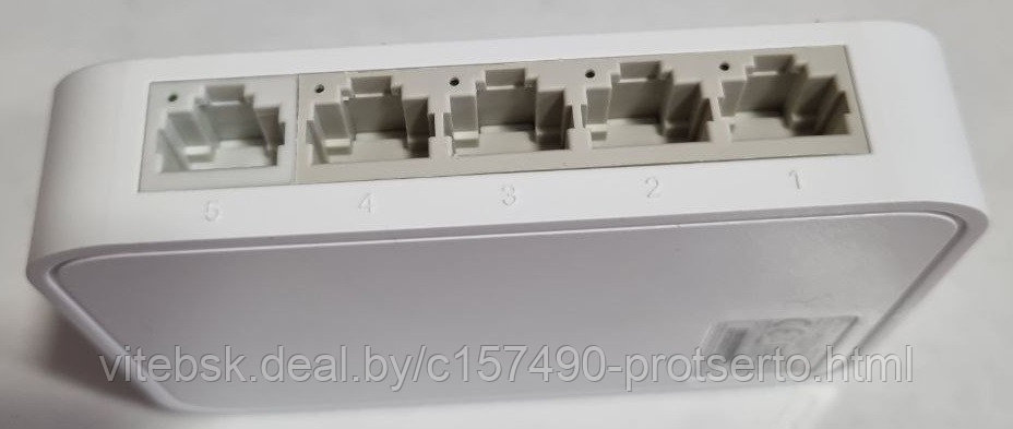 Сетевой коммутатор 4 порта tp-link TL-SF1005D для локальной сети и для камер видеонаблюдения
