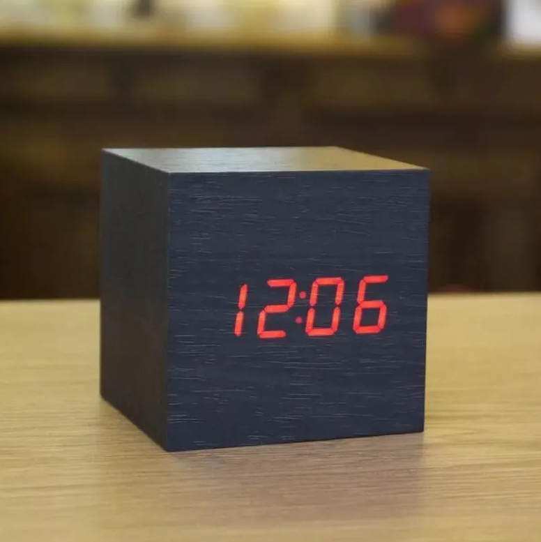 Настольные цифровые часы - будильник в форме куба. Разные цвета - фото 7 - id-p223949116