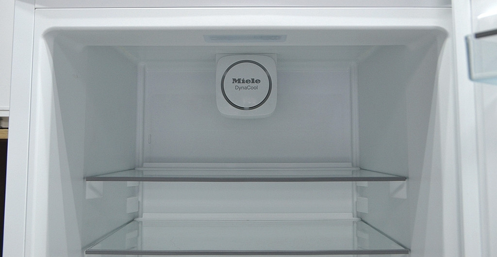 Новый двухкамерный холодильник 60 см ширина Miele KFN29132D ws Германия Гарантия 6 мес - фото 2 - id-p167559884