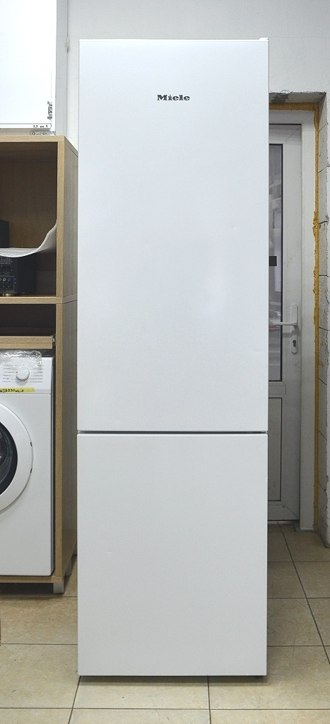 Новый двухкамерный холодильник 60 см ширина Miele KFN29132D ws Германия Гарантия 6 мес - фото 3 - id-p167559884