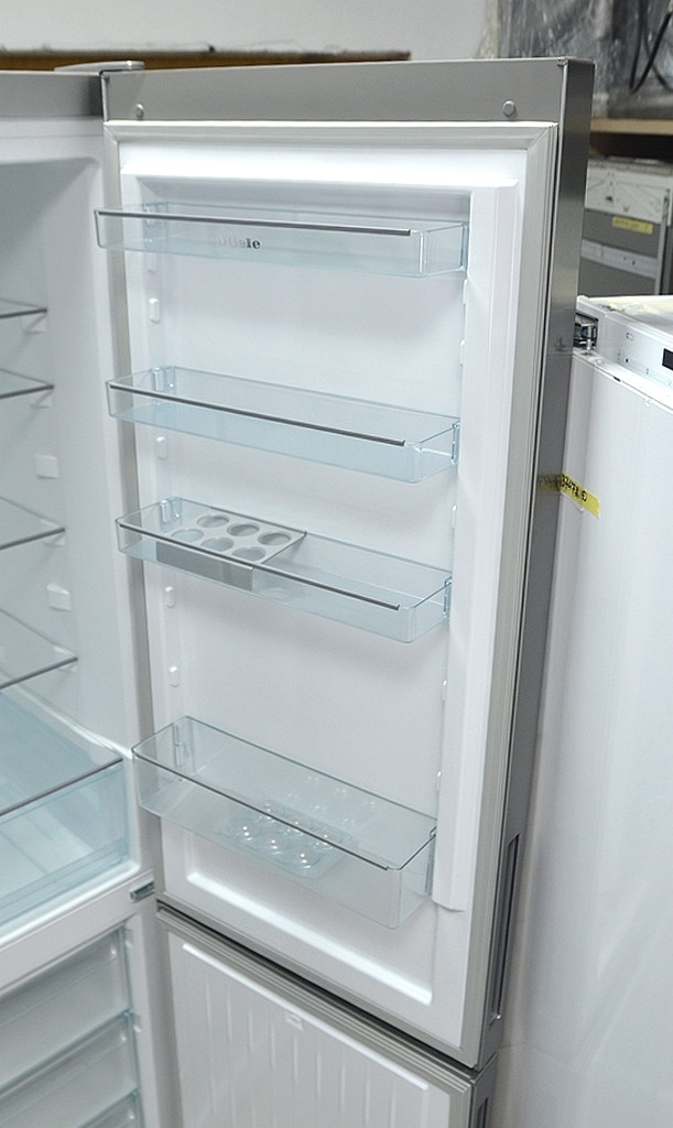 Новый двухкамерный холодильник 60 см ширина KFN29162D edt Германия Гарантия 6 мес - фото 4 - id-p223957532