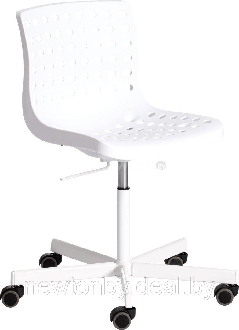 Офисный стул TetChair Skalberg Office C-084-B (металл/пластик, белый) - фото 1 - id-p223998923
