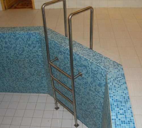 Лестницы для бассейнов из нержавеющей стали - фото 2 - id-p224028988