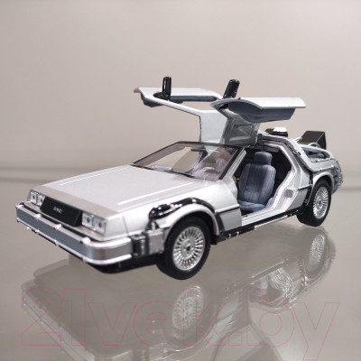 Масштабная модель автомобиля Welly DeLorean DMC-12 Назад в будущее / 22441FV-GW - фото 5 - id-p224090751