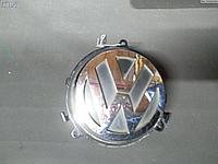 Ручка крышки (двери) багажника Volkswagen Passat B6