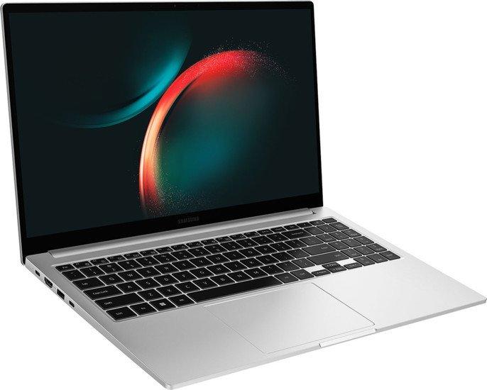 Ноутбук Samsung Galaxy Book3 15.6 NP750XFG-KB3IN - фото 2 - id-p224296865