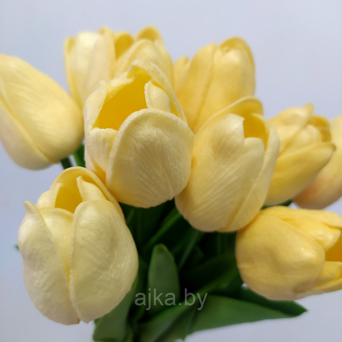 Букет из латексных тюльпанов 11 шт., кремовый - фото 4 - id-p224372853