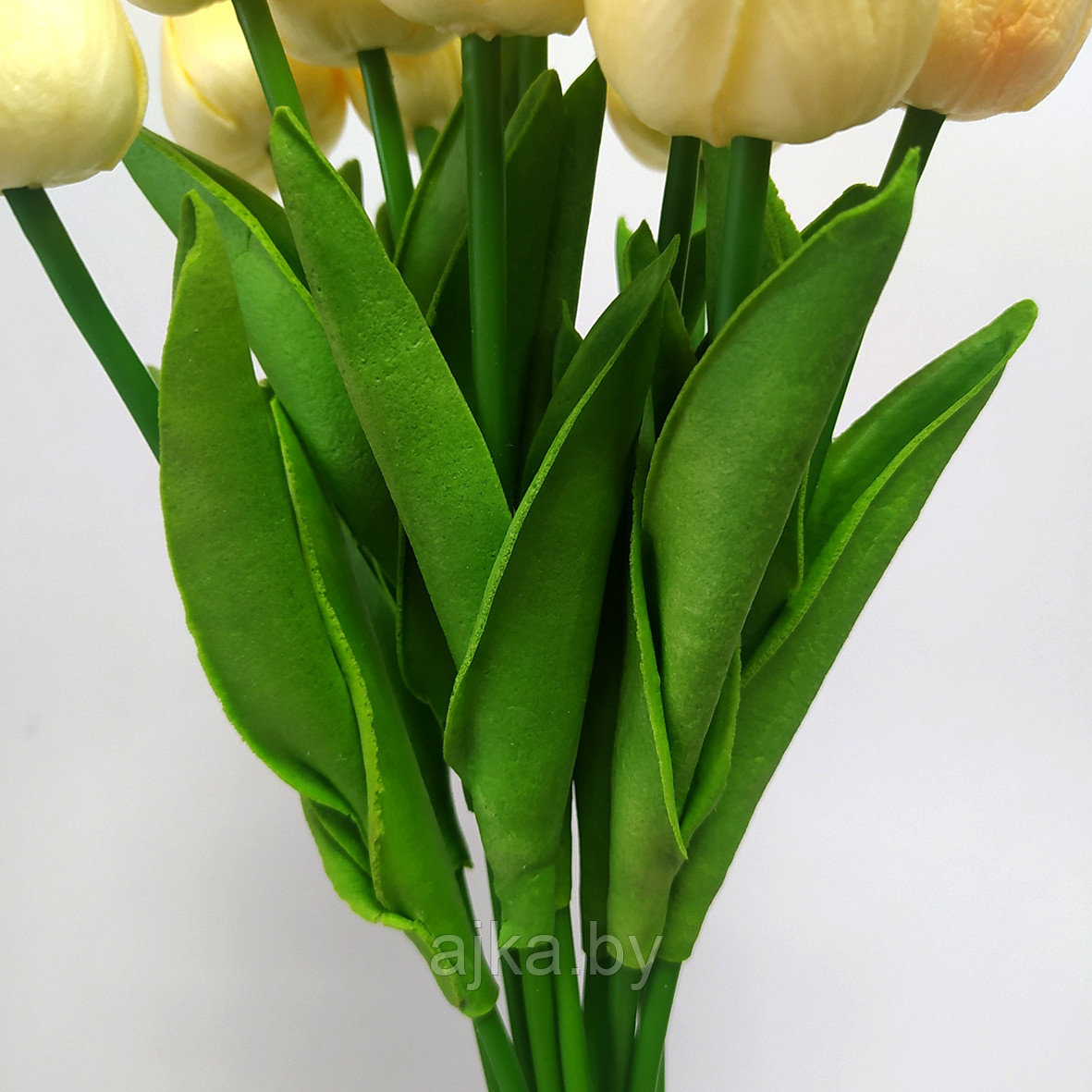 Букет из латексных тюльпанов 11 шт., кремовый - фото 5 - id-p224372853