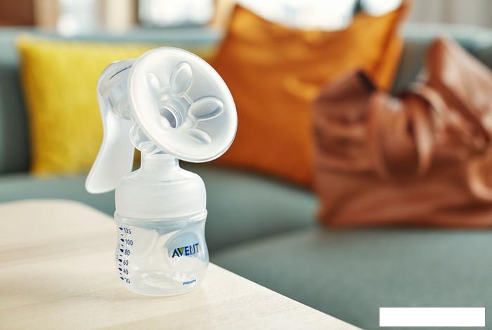 Ручной молокоотсос Philips Avent Natural Comfort с бутылочкой для кормления SCD255/05 - фото 7 - id-p224219783