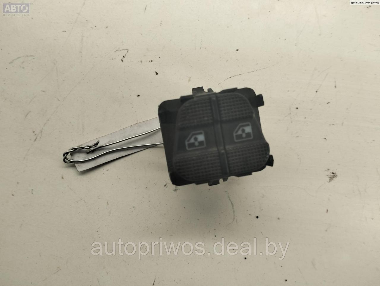 Кнопка стеклоподъемника переднего левого Volkswagen Golf-3 - фото 1 - id-p224390795