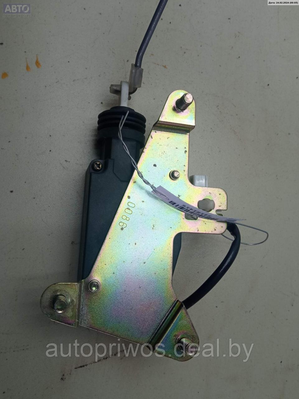 Активатор (привод) замка багажника Mazda Xedos 6 - фото 2 - id-p214938849