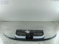 Решетка радиатора Peugeot 206