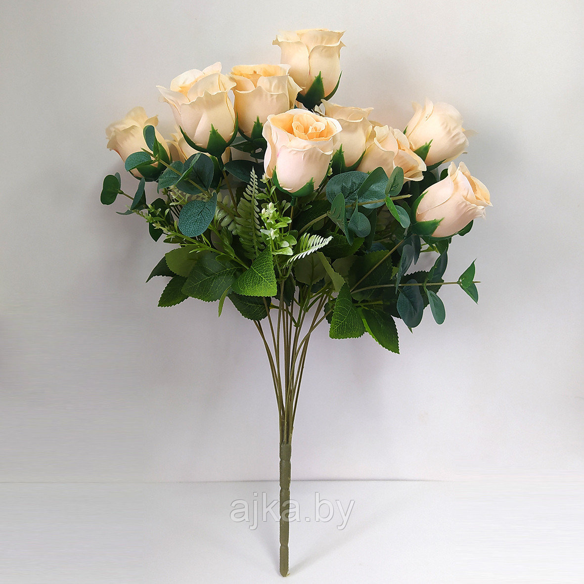 Букет из искусственных роз с эвкалиптом 50 см, кремовый - фото 3 - id-p224478910