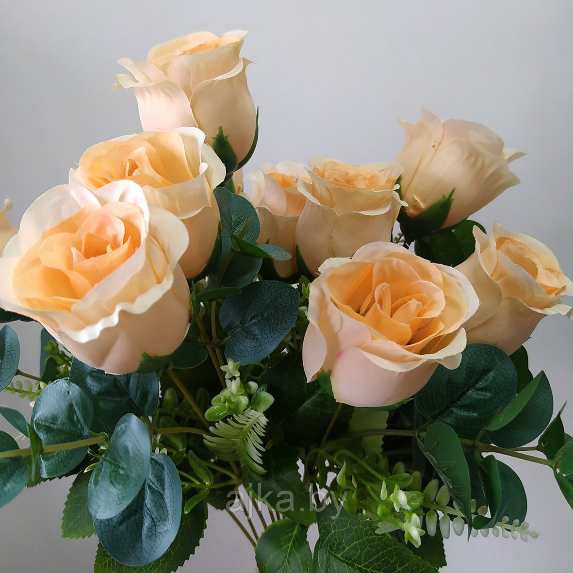 Букет из искусственных роз с эвкалиптом 50 см, кремовый - фото 6 - id-p224478910