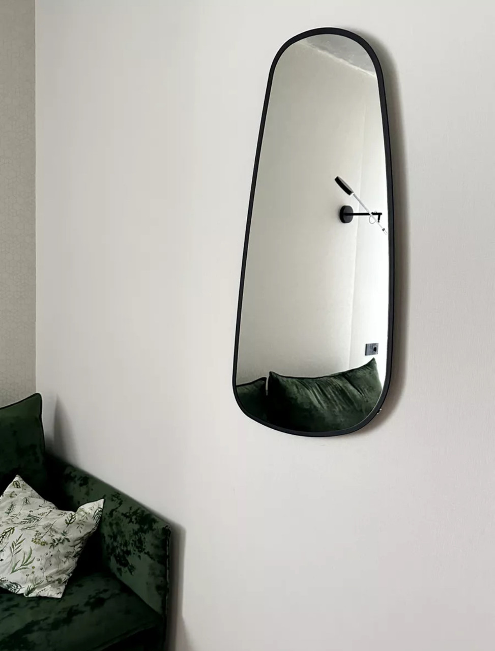Зеркало EMZE Led Асимметричное с подсветкой и УФ-окантовкой 50x90 (черный) - фото 4 - id-p224513256