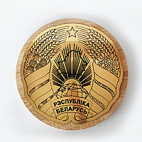 Герб Республики Беларусь из золотистого пластика на подложке из МДФ (размер 40 см) дуб сонома