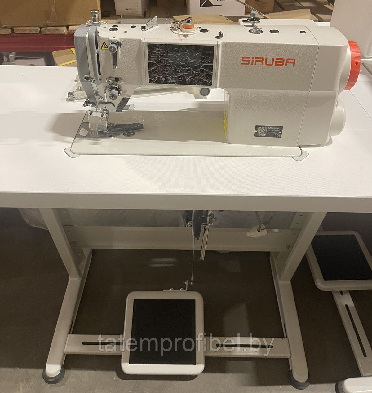 Промышленная швейная машина Siruba DL7200C-BN1-16Q (комплект) - фото 1 - id-p224529941