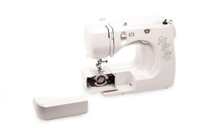 Электромеханическая швейная машина бытовая COMFORT 12 с качающимся челноком - фото 4 - id-p224494501