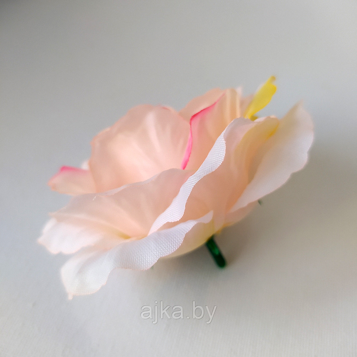 Бутон розы раскрытый малый 10 см, кремово-желтый - фото 2 - id-p224530552