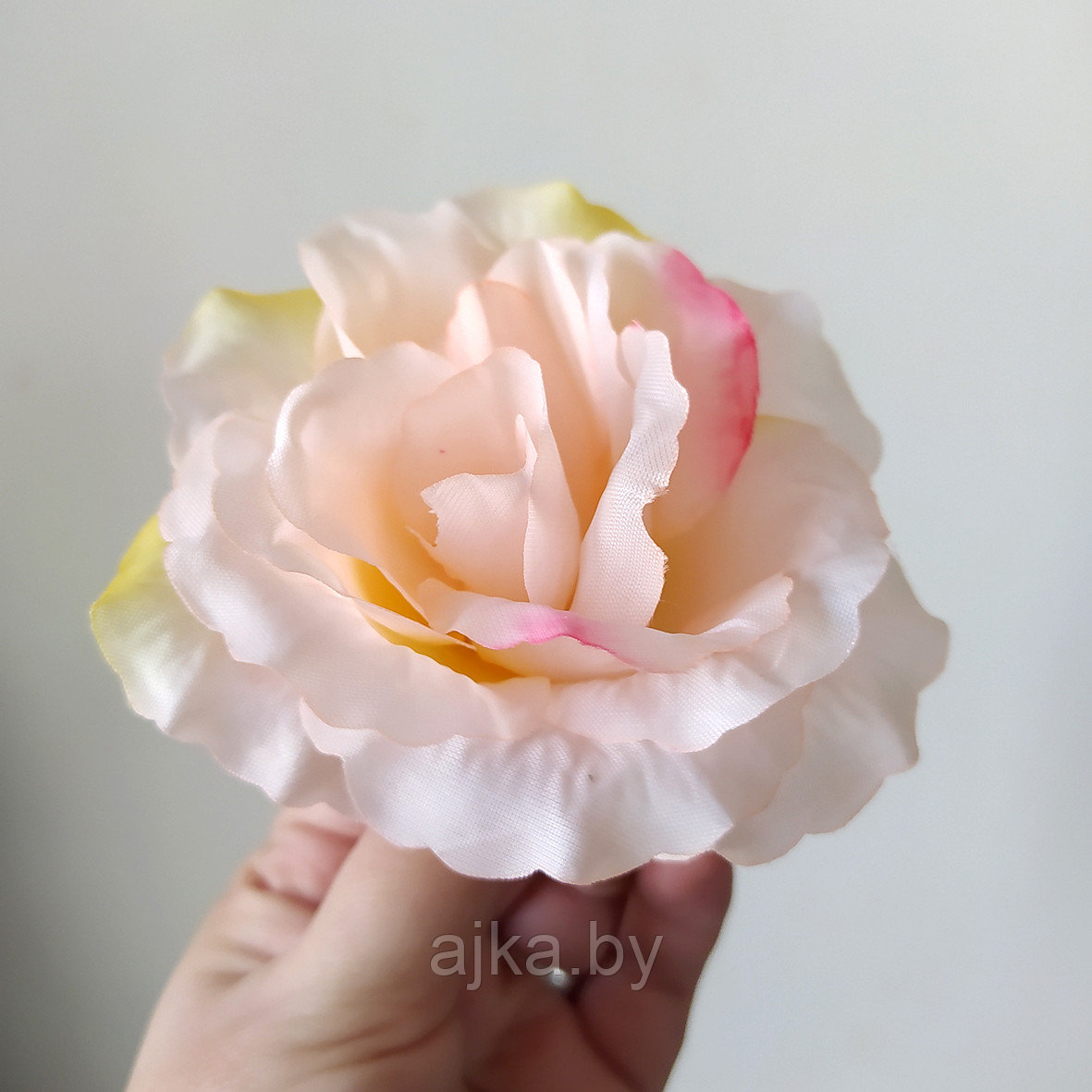 Бутон розы раскрытый малый 10 см, кремово-желтый - фото 4 - id-p224530552