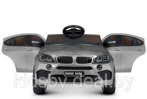 Детский электромобиль RiverToys BMW X6M Lux X011XX (серебристый автокраска) полноприводной - фото 4 - id-p224534802