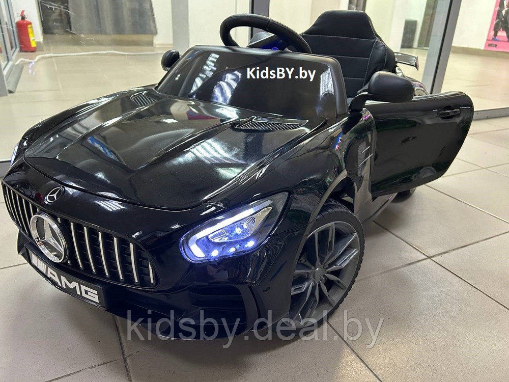 Детский электромобиль RiverToys Mercedes AMG Lux O088OO (чёрный автокраска)