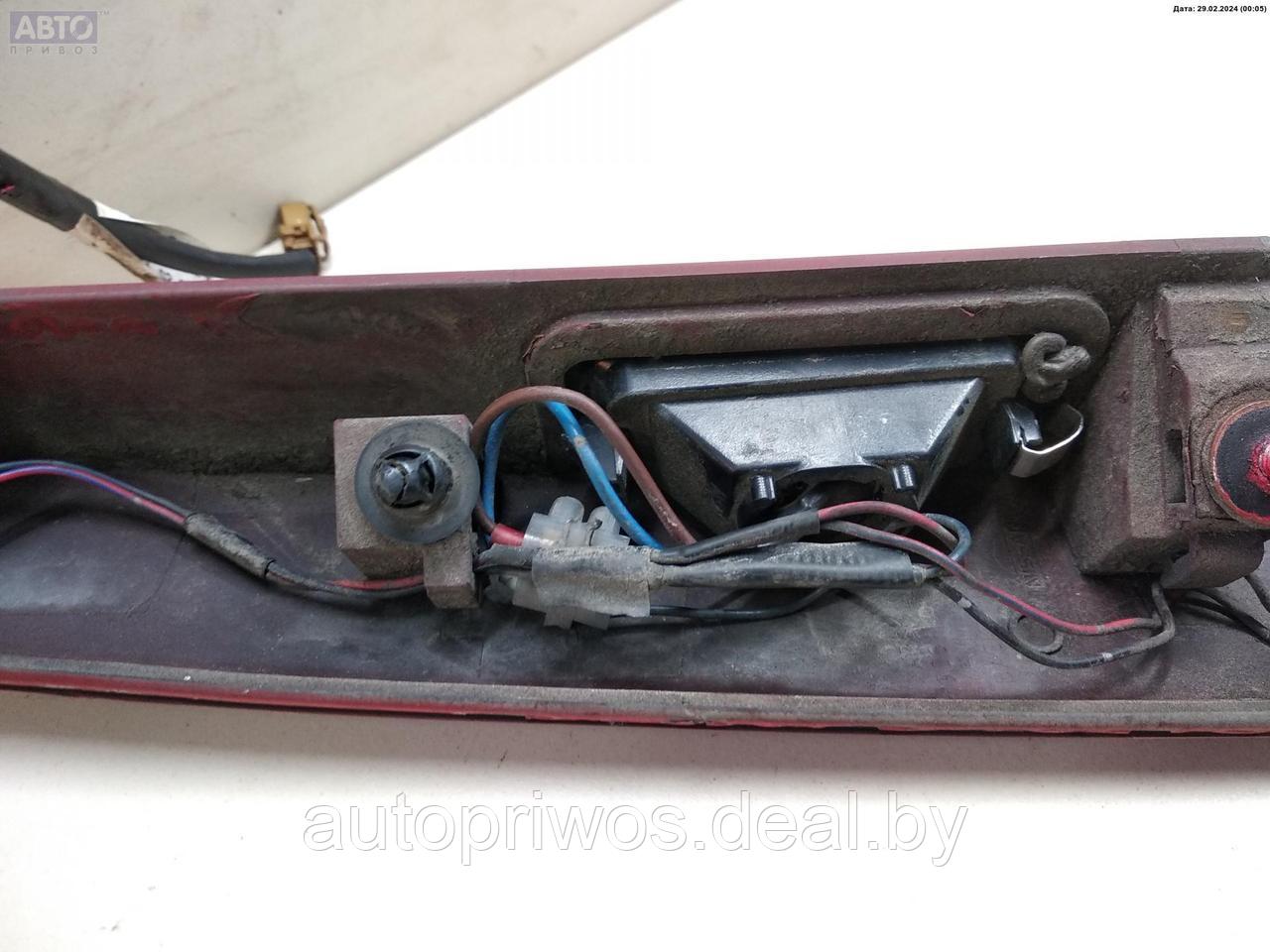 Накладка подсветки номера Nissan Almera N16 (2000-2007) - фото 3 - id-p224539122