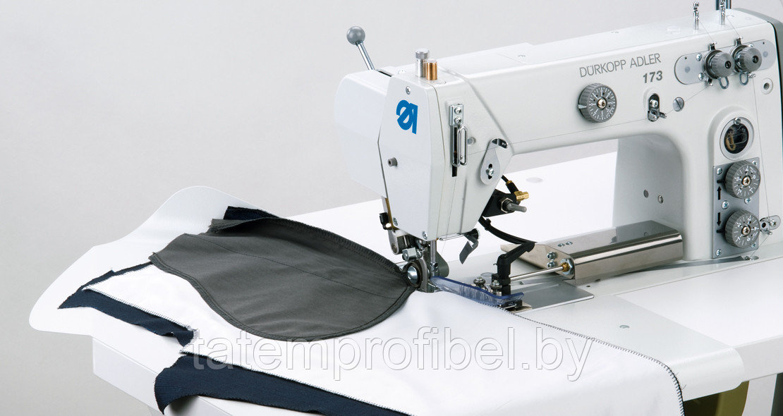 Промышленная швейная машина Durkopp Adler 550-8-3 (комплект) - фото 1 - id-p224547915