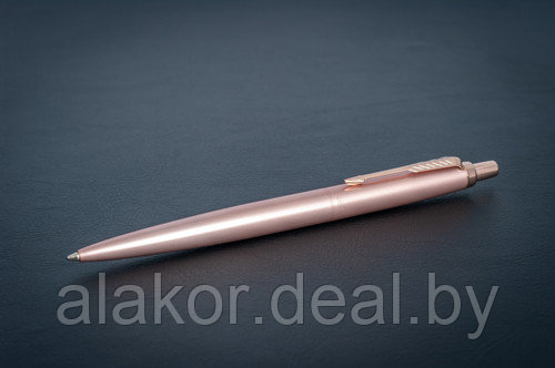 Ручка шариковая автоматическая Parker Jotter Monochrome XL Pink Gold GT, 1мм, синий, корпус розов сталь/золото - фото 3 - id-p224577302