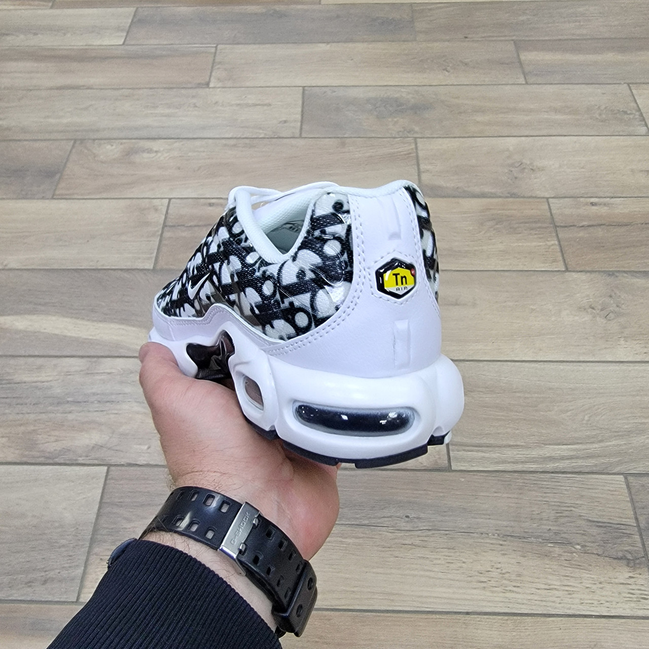 Кроссовки Nike Air Max Plus X Dior - фото 4 - id-p224554243