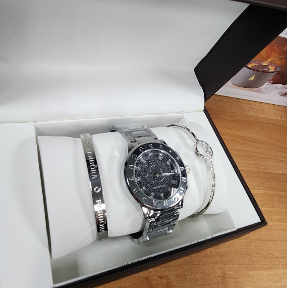 Подарочный набор часы и 2 браслета - фото 2 - id-p224747587
