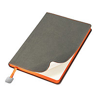 Ежедневник Flexy Latte А5, серый с оранжевым срезом, недатированный, в гибкой обложке