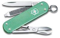 Складной нож Victorinox Classic Minty Mint, функций: 5, 58мм, коробка картонная [0.6221.221g]