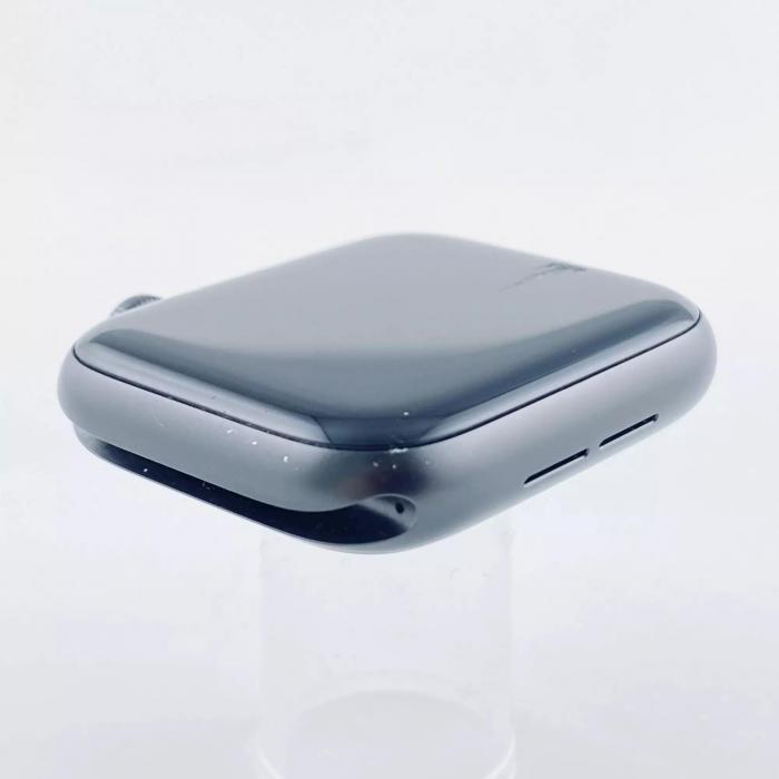 Apple Watch SE GPS, 44mm Space Gray Aluminium Case with Black Sport Band - Regular, Model A2352 - фото 4 - id-p224494581