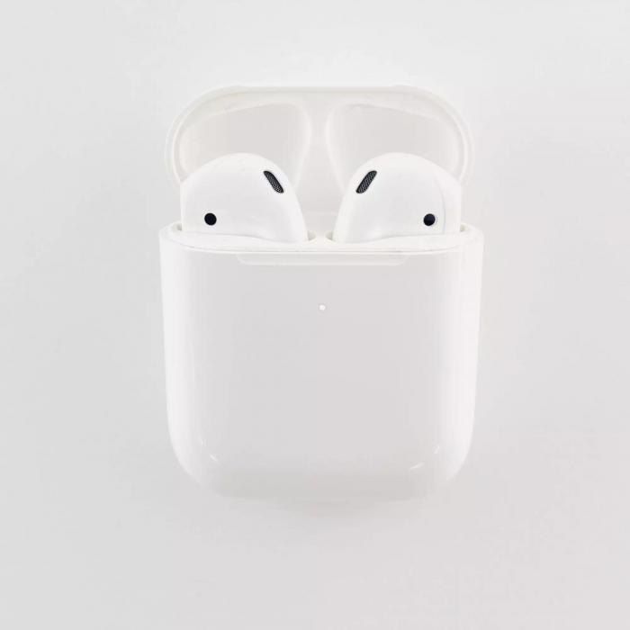 Apple AirPods2 with Wireless Charging Case (Восстановленный) - фото 1 - id-p224494583