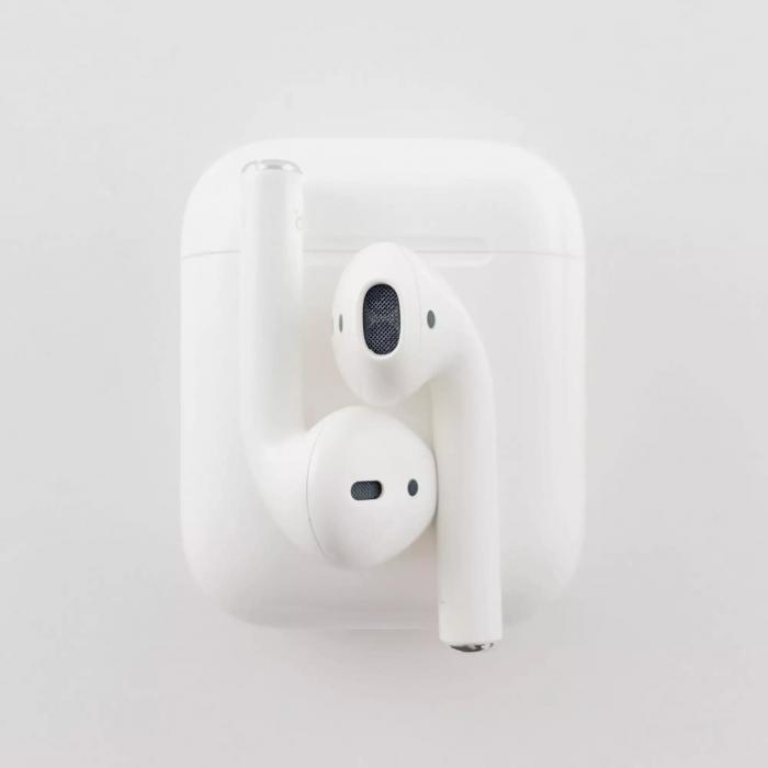 Apple AirPods2 with Wireless Charging Case (Восстановленный) - фото 3 - id-p224494583
