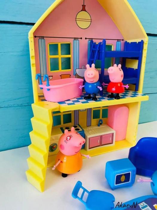 Домик свинки Пеппы Игровой набор кукольный дом с фигурками Peppa pig из мультика - фото 3 - id-p224840516