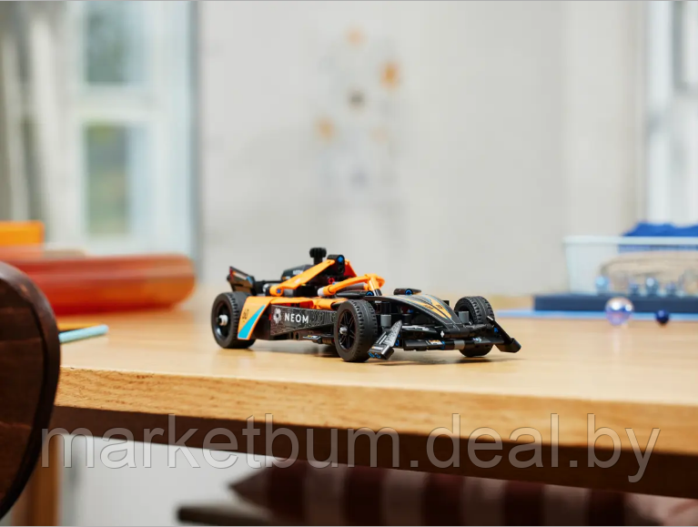 Конструктор LEGO Technic 42169 NEOM McLaren Extreme E (Гоночный автомобиль NEOM McLaren Формулы E) - фото 9 - id-p224797534