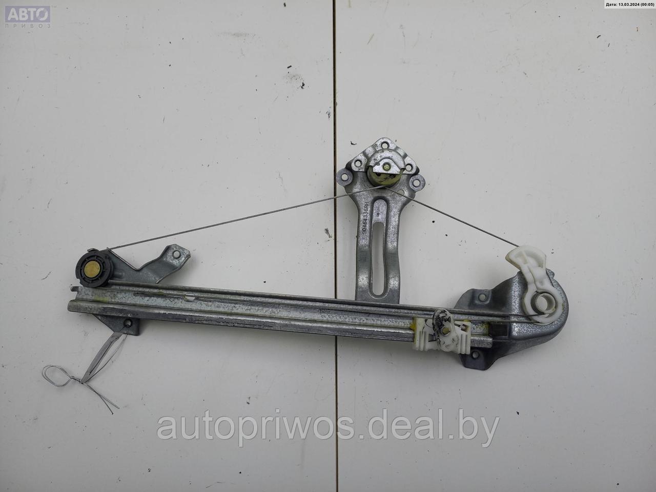 Стеклоподъемник механический задний правый Opel Vectra B - фото 1 - id-p224979117