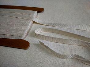 Репсовая лента молочного цвета