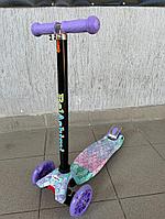 Самокат BelAshimi Scooter (чешуя) светящиеся колеса